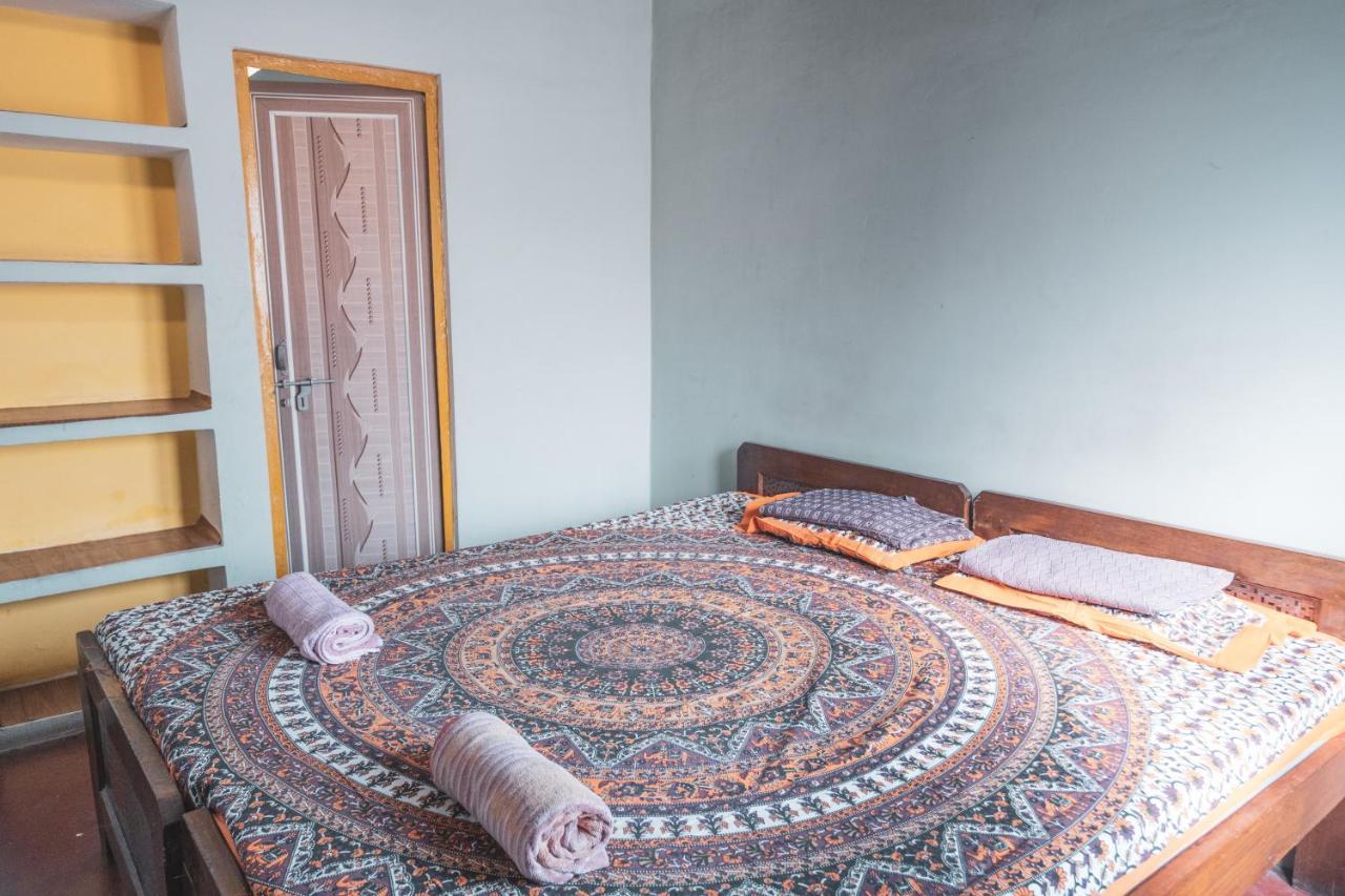 Vishnu Rest House Bénarès Extérieur photo