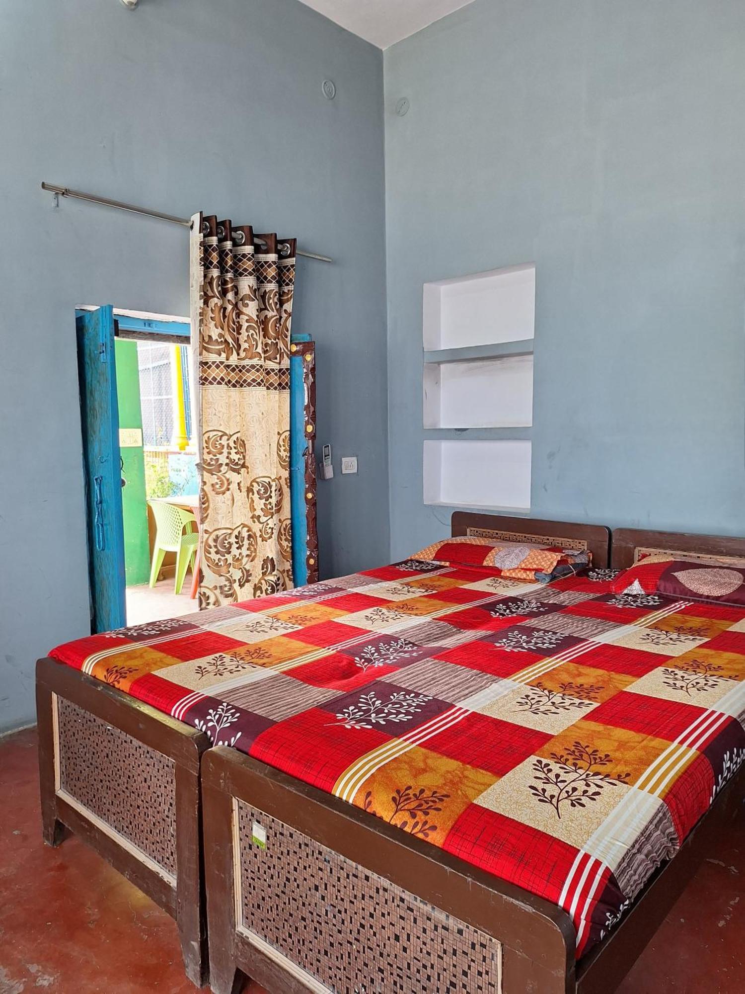 Vishnu Rest House Bénarès Extérieur photo