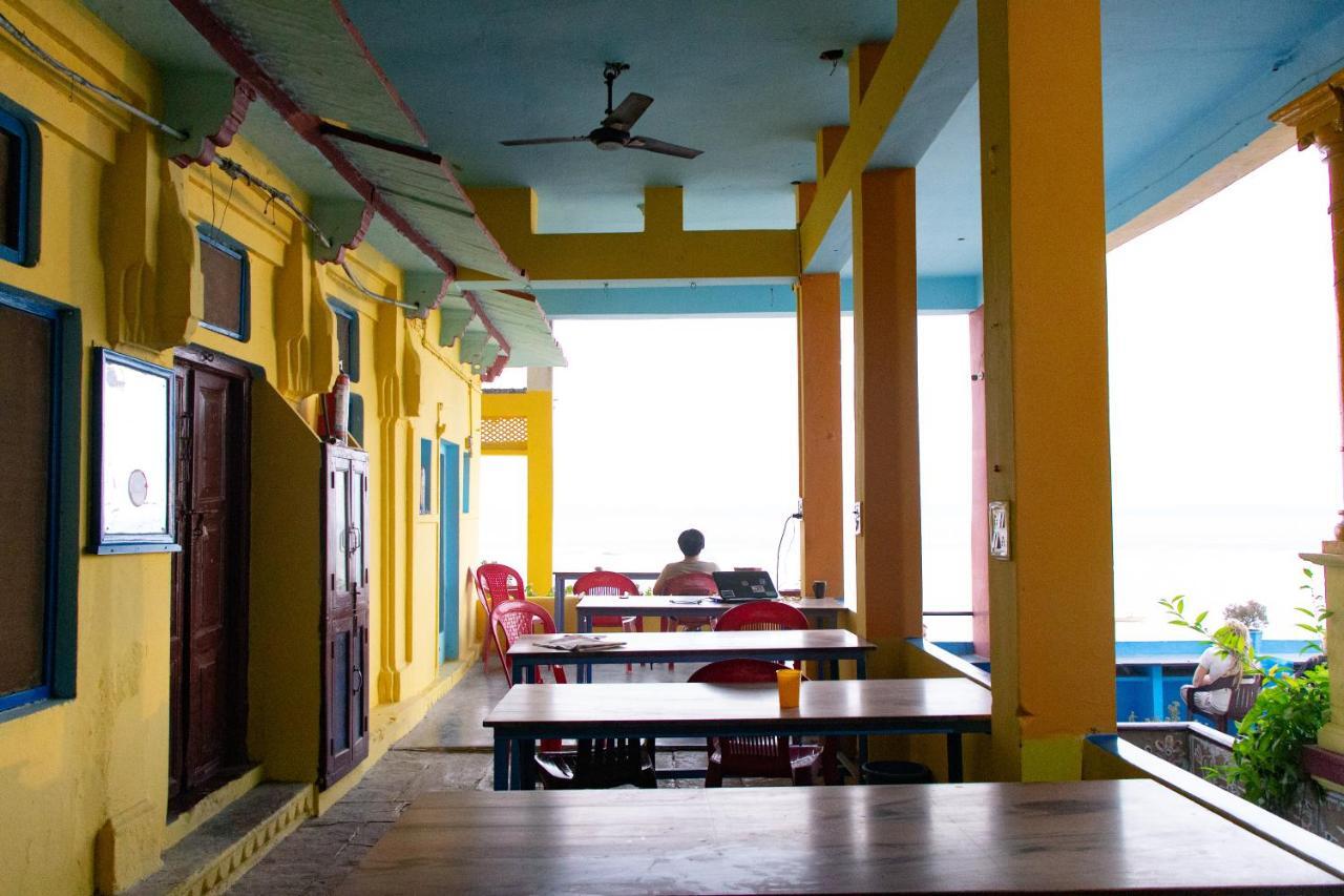 Vishnu Rest House Bénarès Extérieur photo